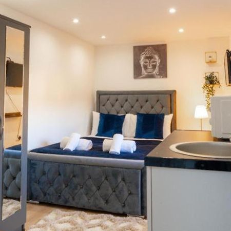 Heathrow Guest House - Oakway Feltham Exterior foto
