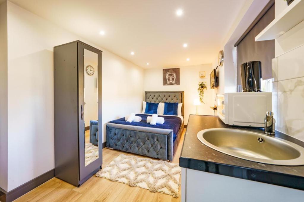 Heathrow Guest House - Oakway Feltham Exterior foto